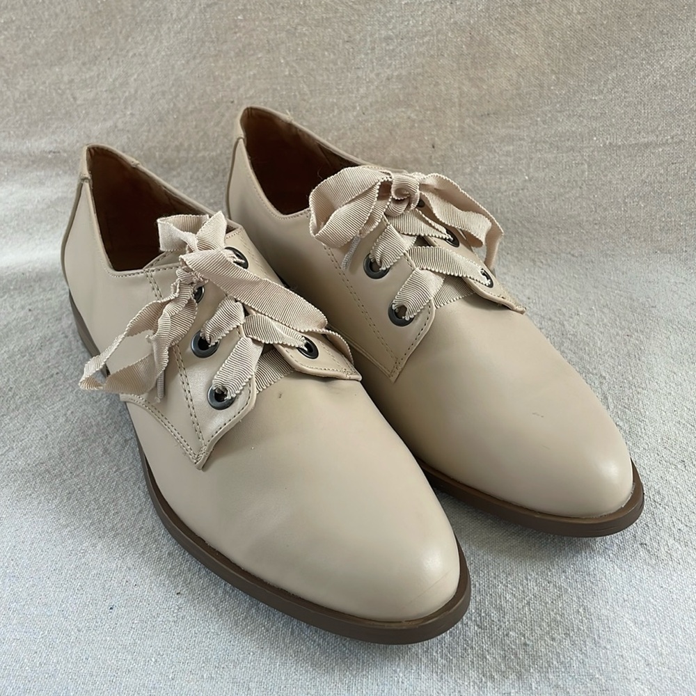 Beige Leatherette Lace-Up Women's Oxfords